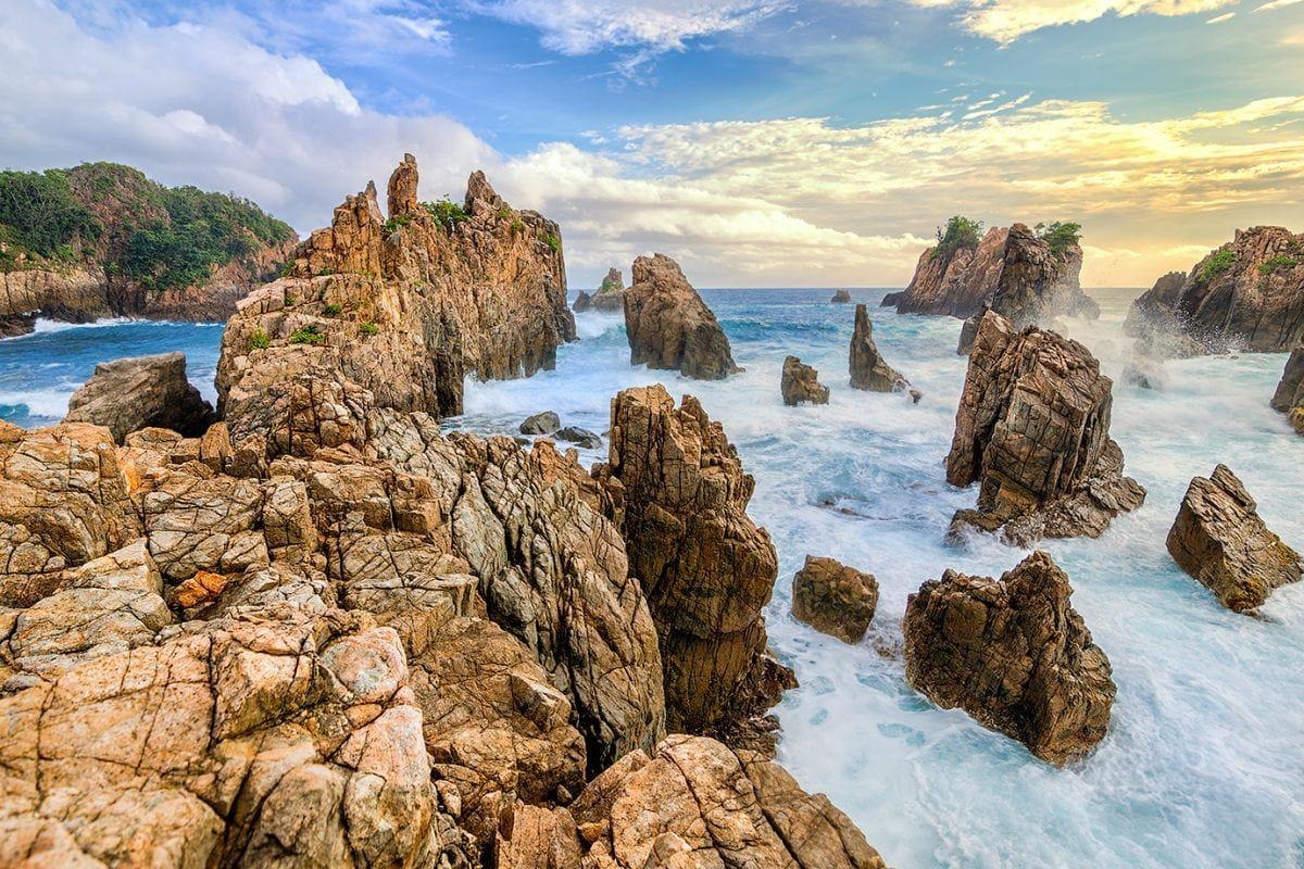 Kenapa Disebut Pantai Gigi Hiu? Ini Cerita di Balik Nama Unik Pantai di Lampung