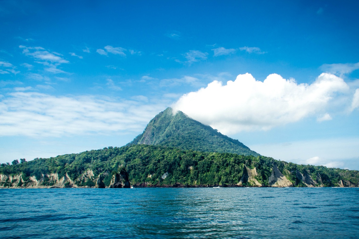 Gunung Anak Krakatau Sedang Siaga, Masih Amankah Berwisata di Sekitarnya?